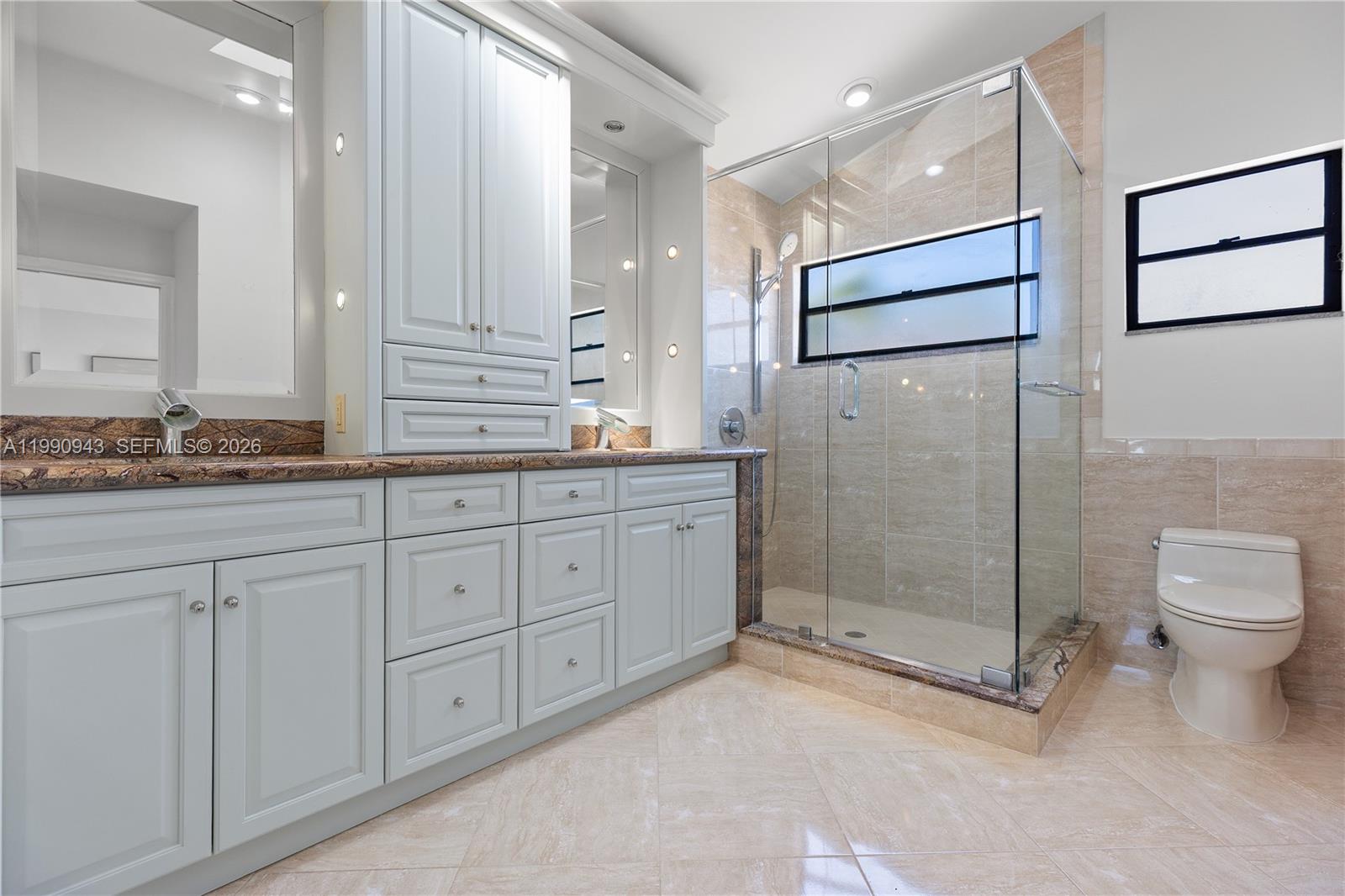 WIMBLEDON VILLAS OF VIA V - Residential