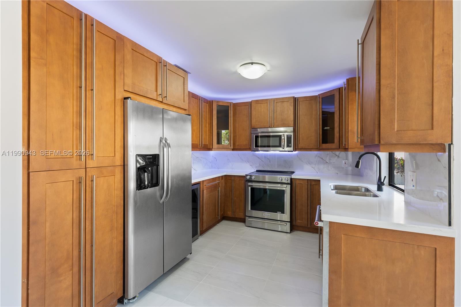 WIMBLEDON VILLAS OF VIA V - Residential