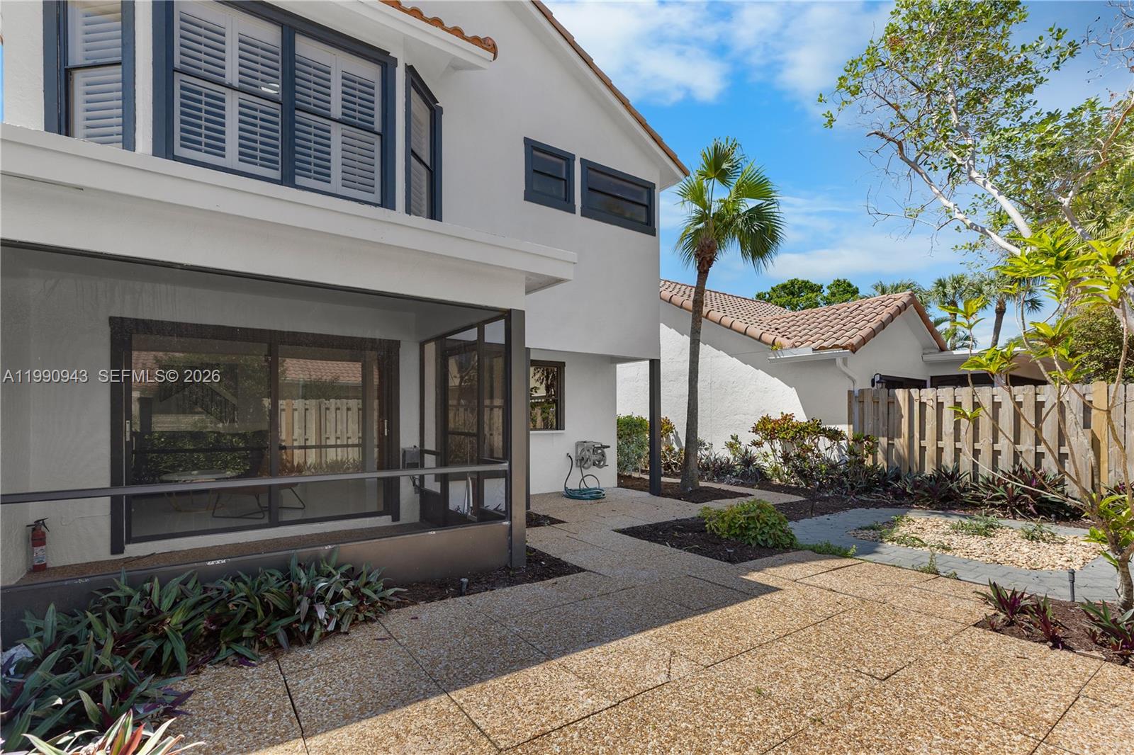 WIMBLEDON VILLAS OF VIA V - Residential