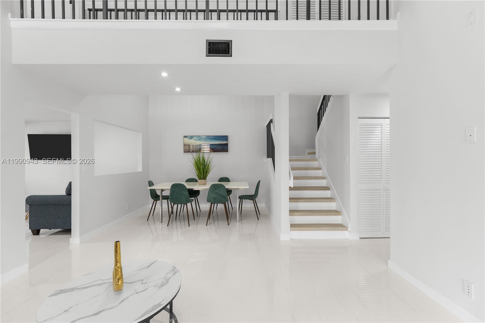 WIMBLEDON VILLAS OF VIA V - Residential