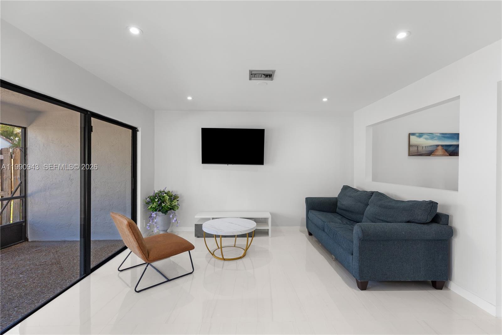 WIMBLEDON VILLAS OF VIA V - Residential