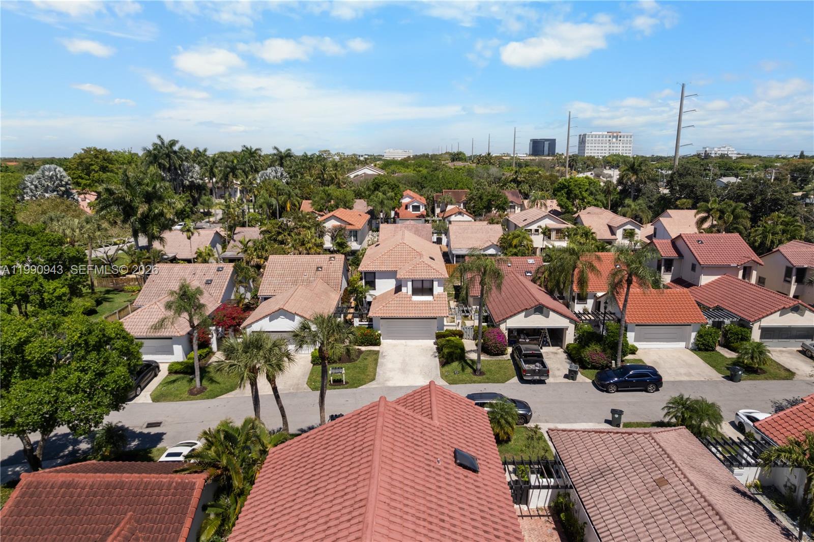 WIMBLEDON VILLAS OF VIA V - Residential