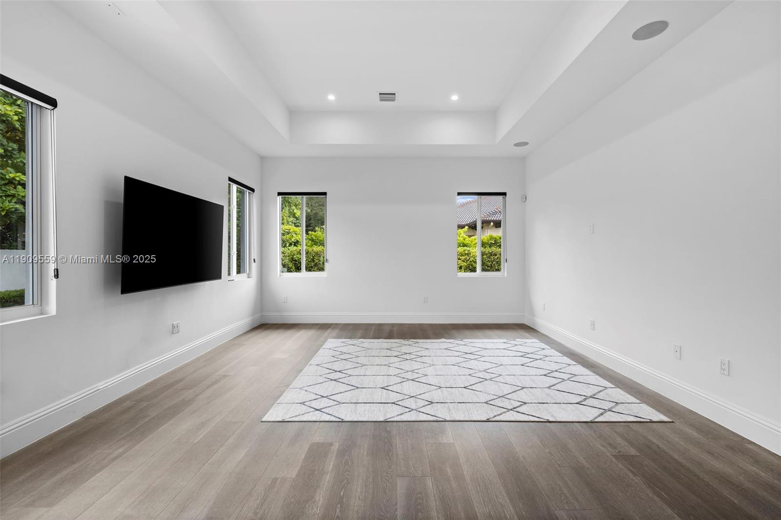 NIKIS PLACE SUBDIVISION - Residential Lease