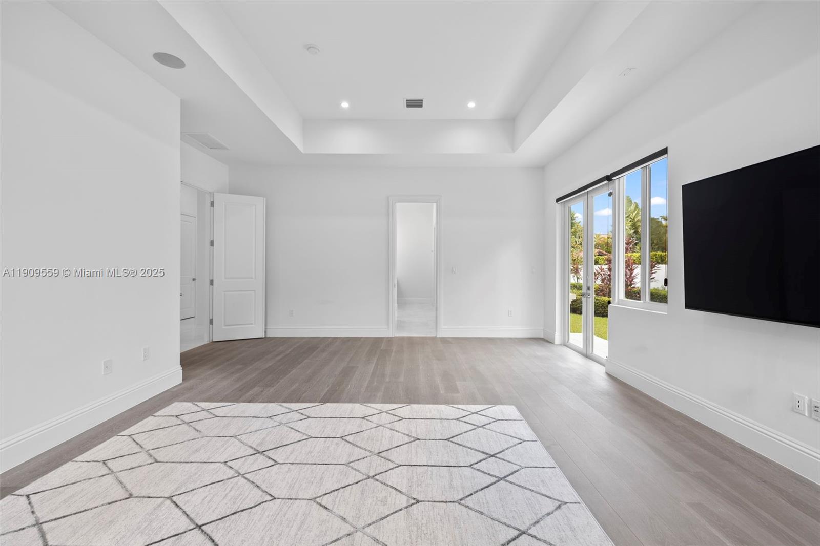 NIKIS PLACE SUBDIVISION - Residential Lease