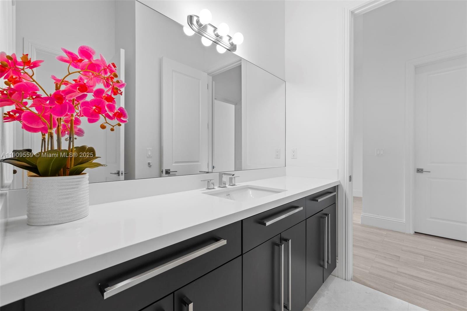 NIKIS PLACE SUBDIVISION - Residential Lease