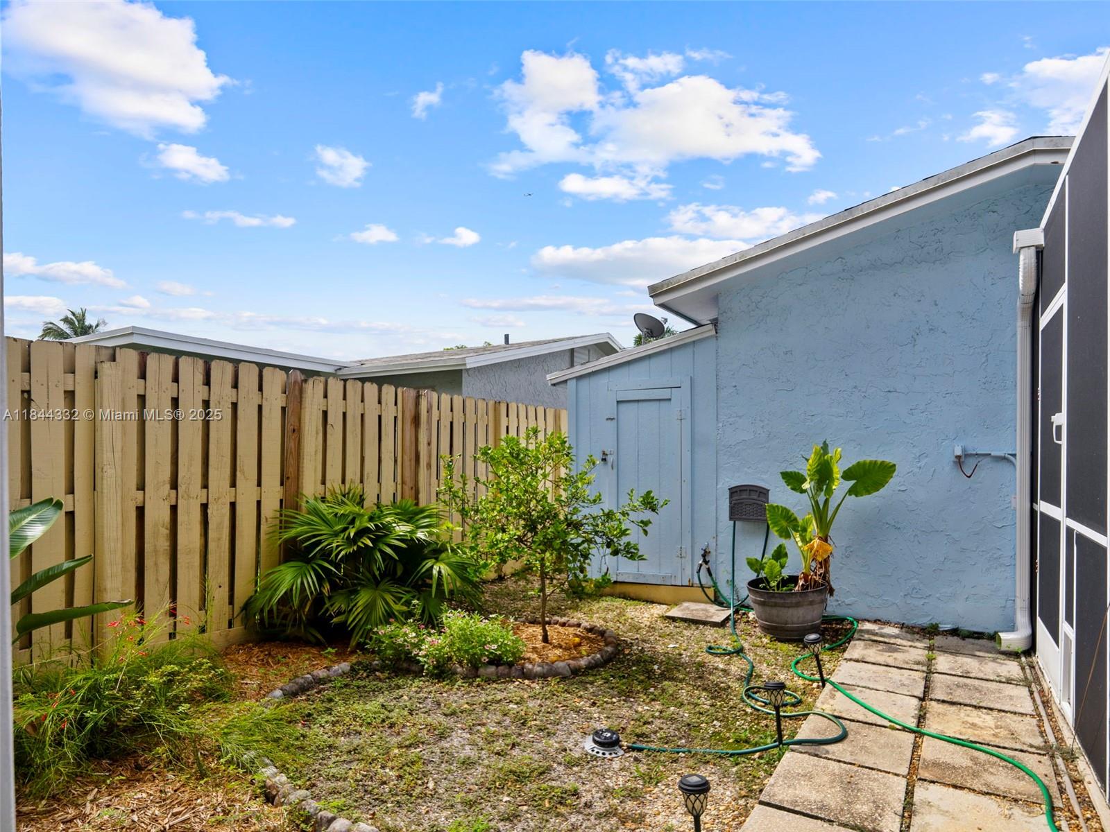 SUNRISE GOLF VILLAGE - Residential