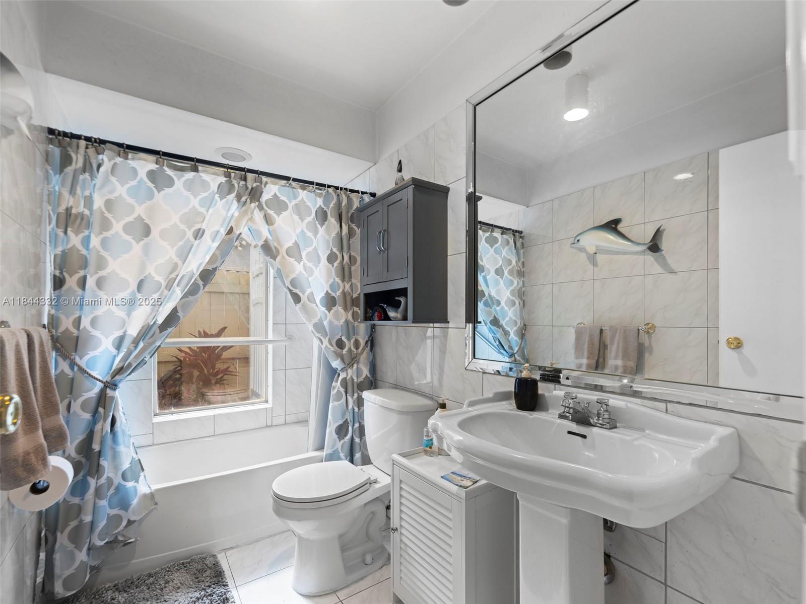 SUNRISE GOLF VILLAGE - Residential