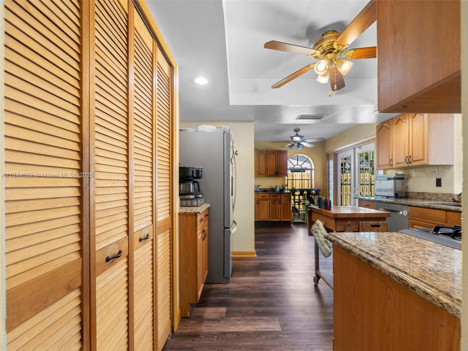 SUNRISE GOLF VILLAGE - Residential