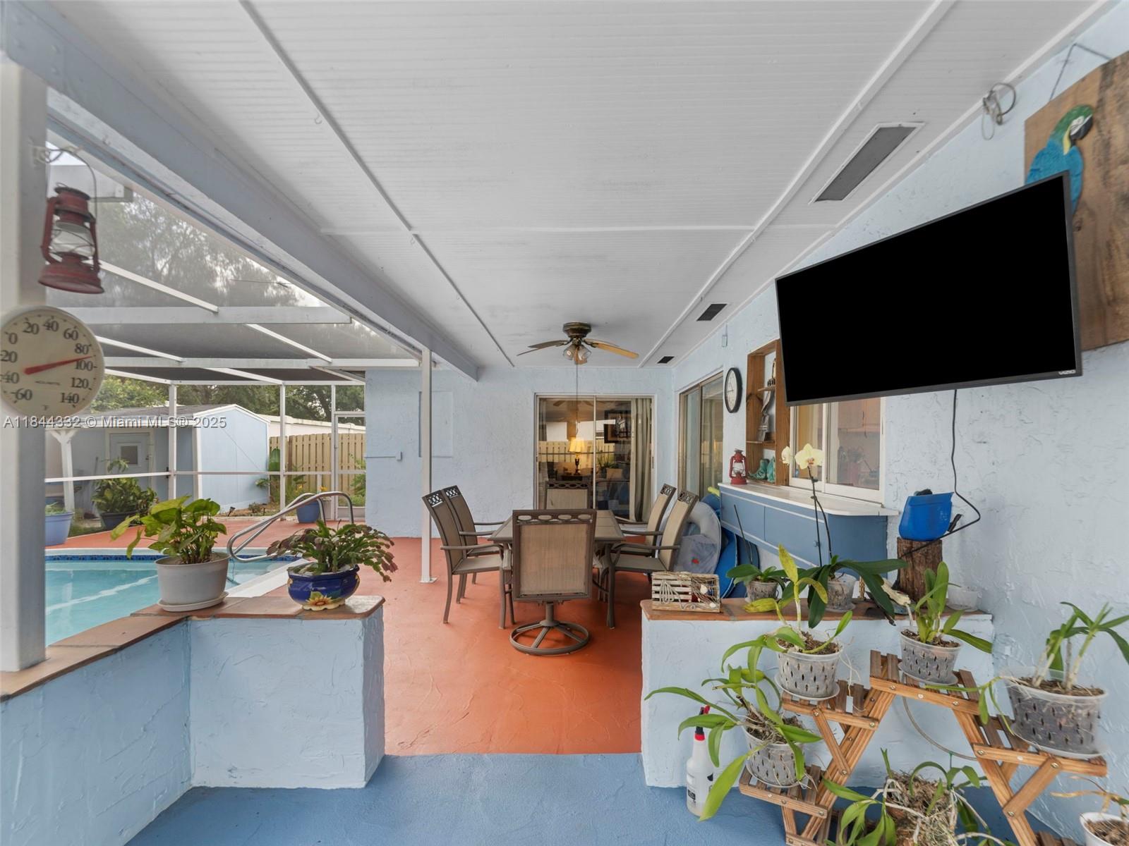 SUNRISE GOLF VILLAGE - Residential