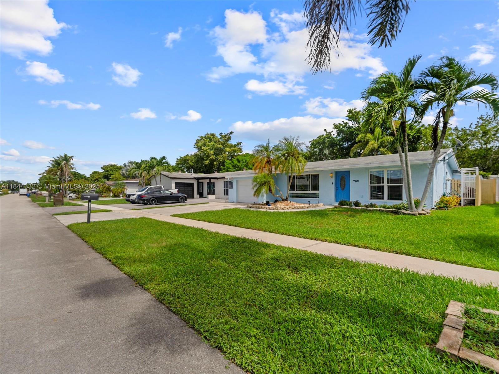 SUNRISE GOLF VILLAGE - Residential