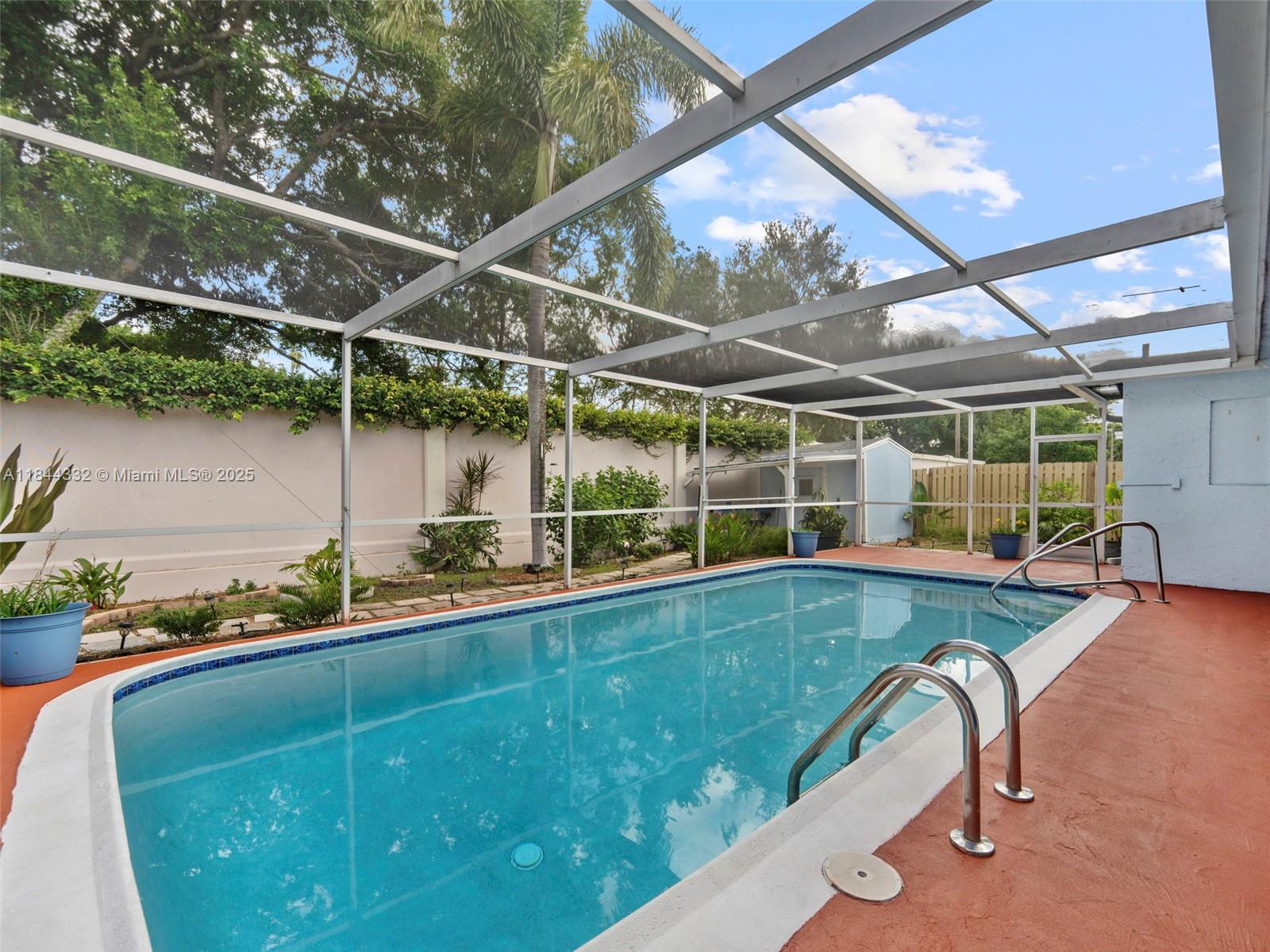 SUNRISE GOLF VILLAGE - Residential