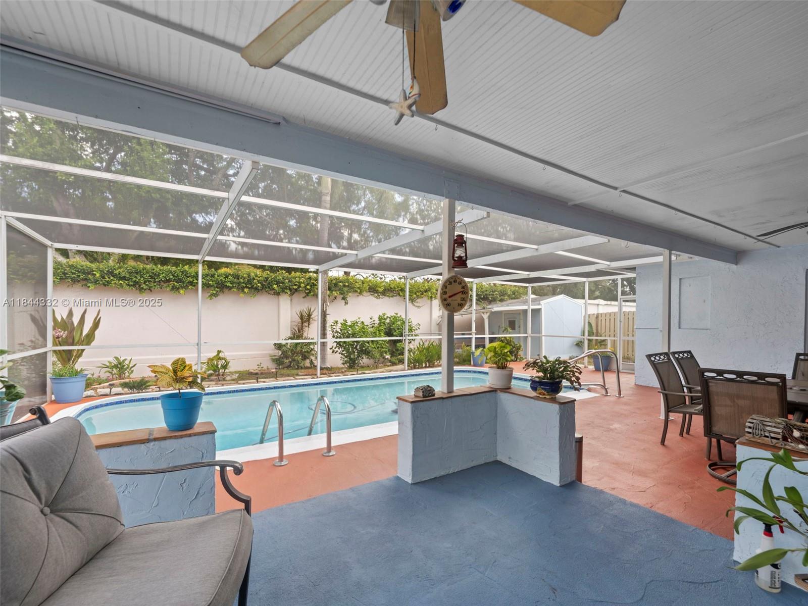 SUNRISE GOLF VILLAGE - Residential