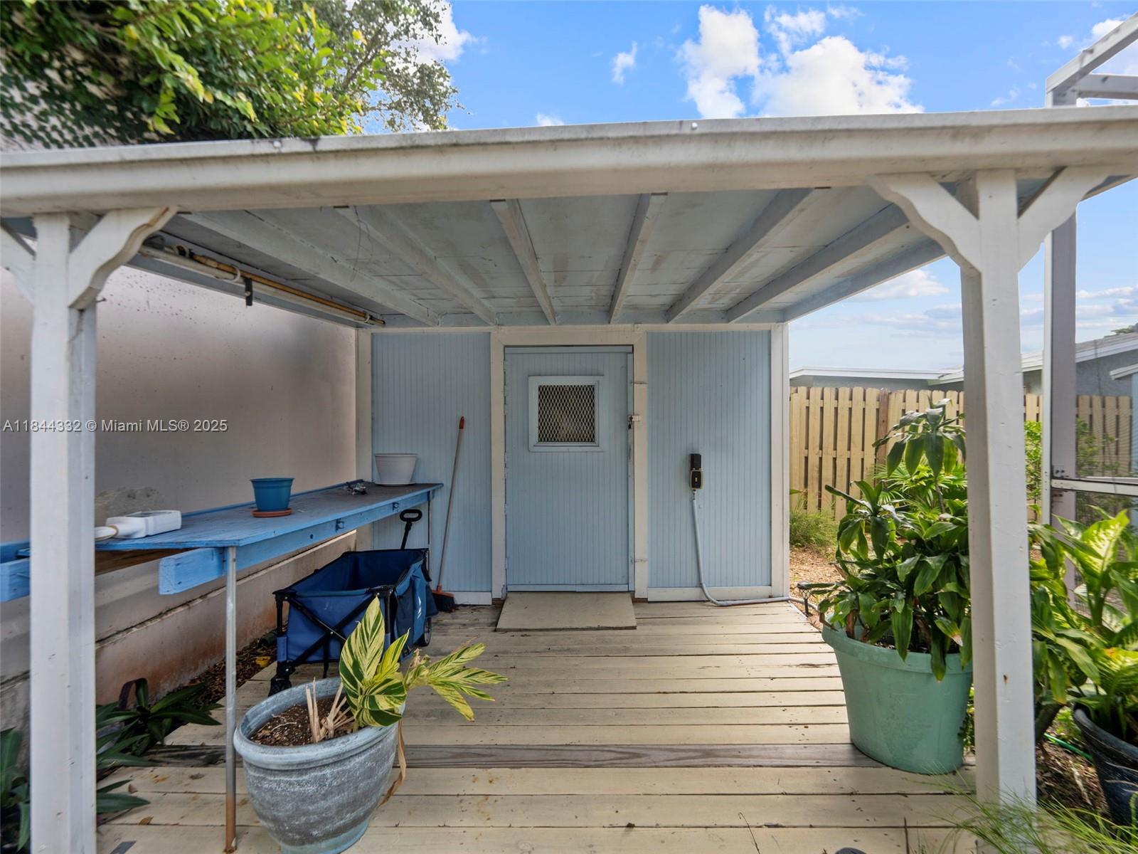 SUNRISE GOLF VILLAGE - Residential