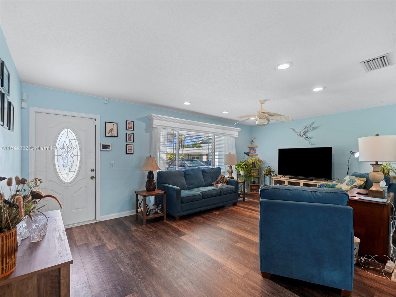 SUNRISE GOLF VILLAGE - Residential