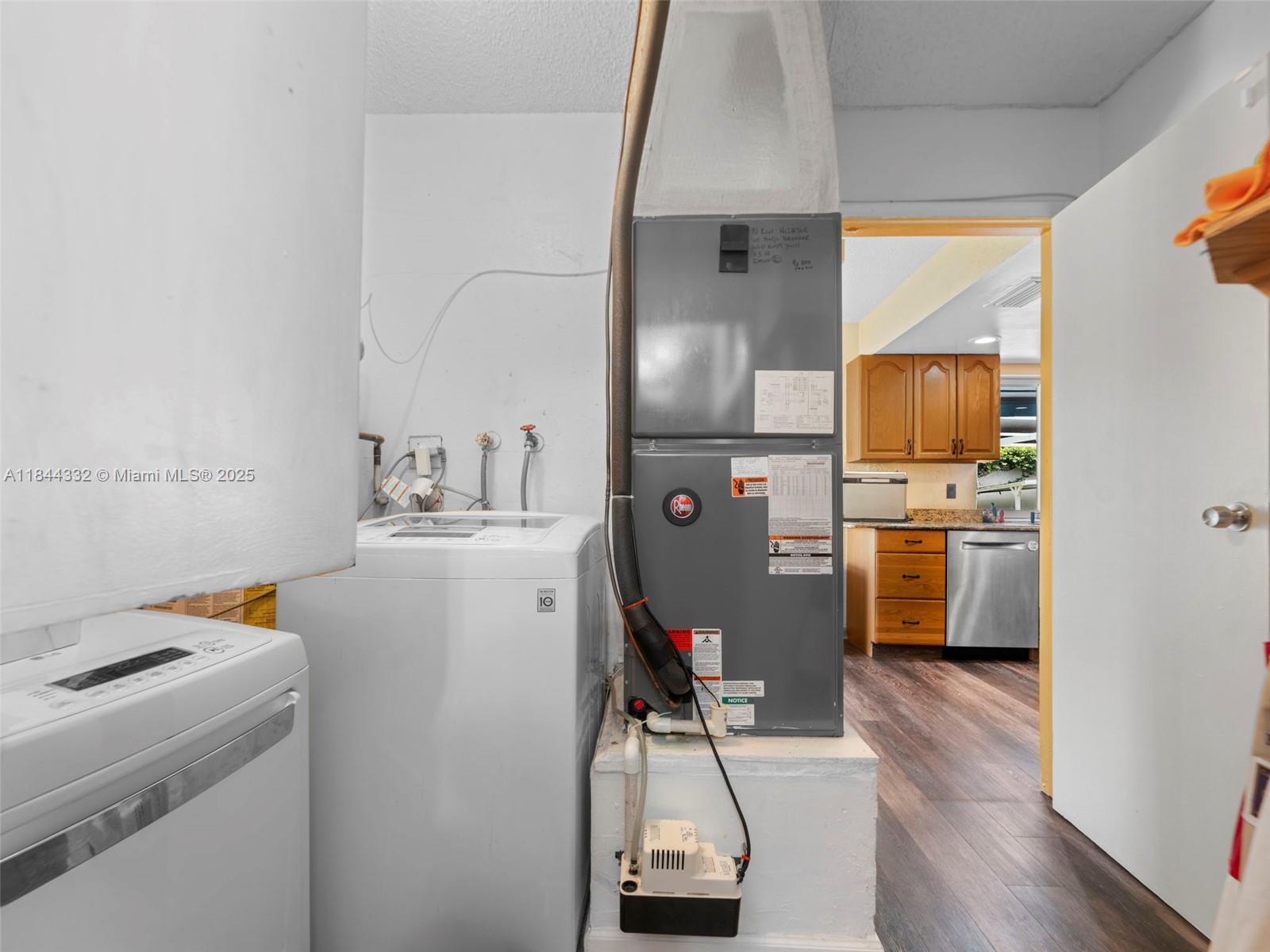 SUNRISE GOLF VILLAGE - Residential