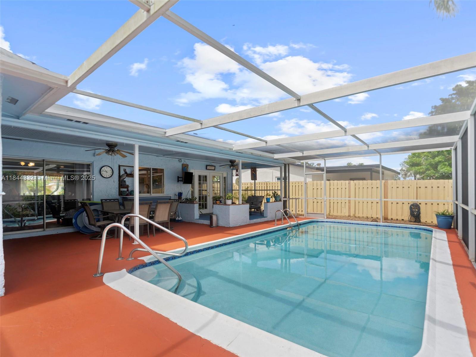 SUNRISE GOLF VILLAGE - Residential