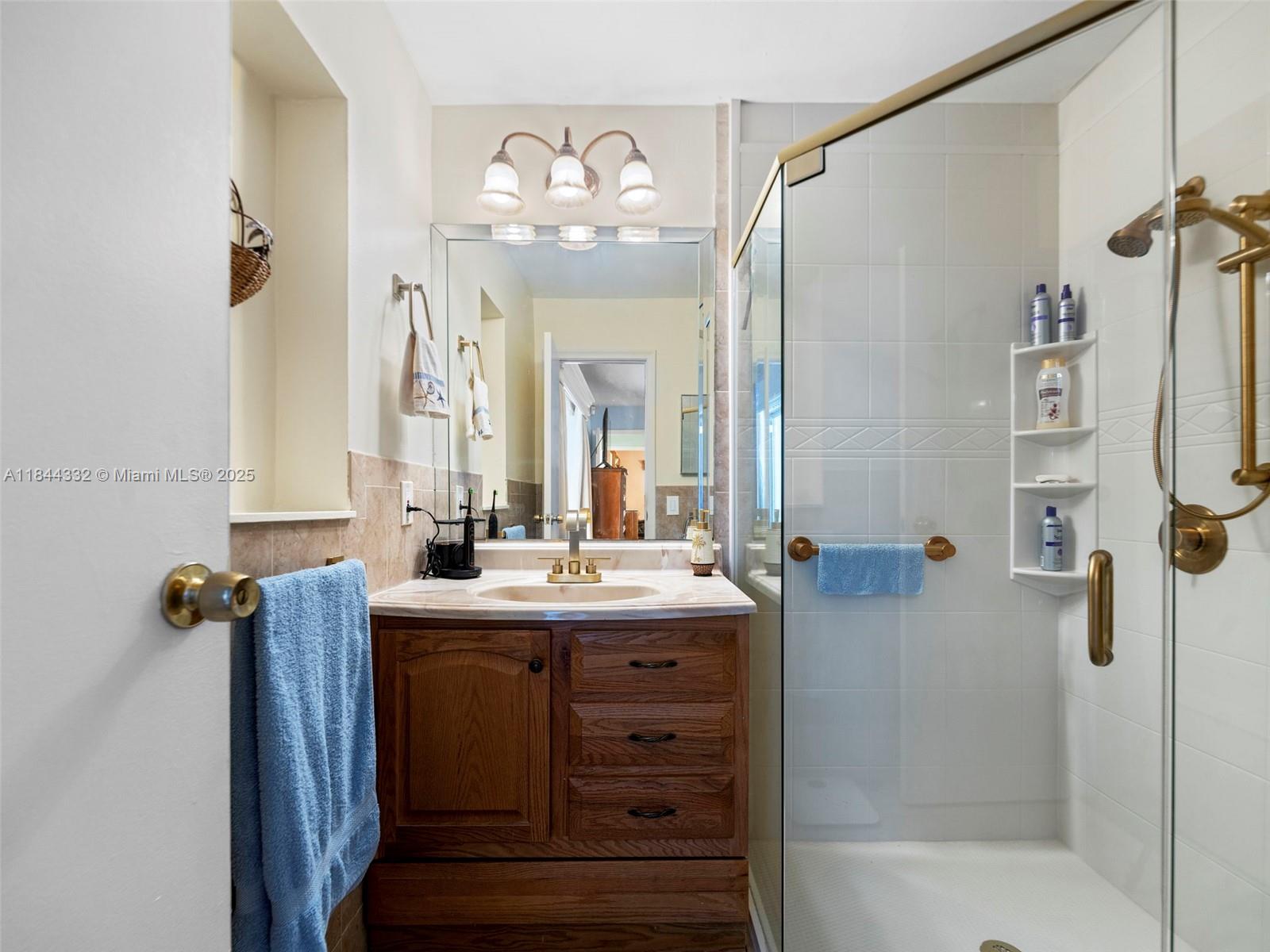 SUNRISE GOLF VILLAGE - Residential