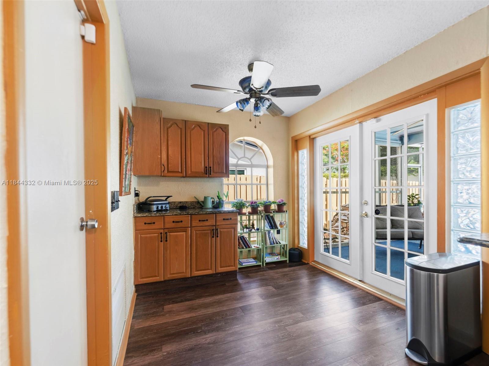 SUNRISE GOLF VILLAGE - Residential