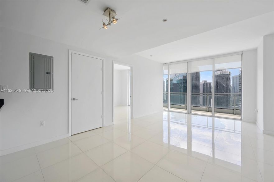 Elevated living in this high-rise 39th floor located at The Mint in downtown Miami. This borght 2 bed 2 bath split floorplan unit features sweeping skyline and city views floor to ceiling windows.Located in a full-service building with resort-style amenities, including a pool, fitness center, and much more. Steps from brikel city Center dining nightlife and poublic transportation