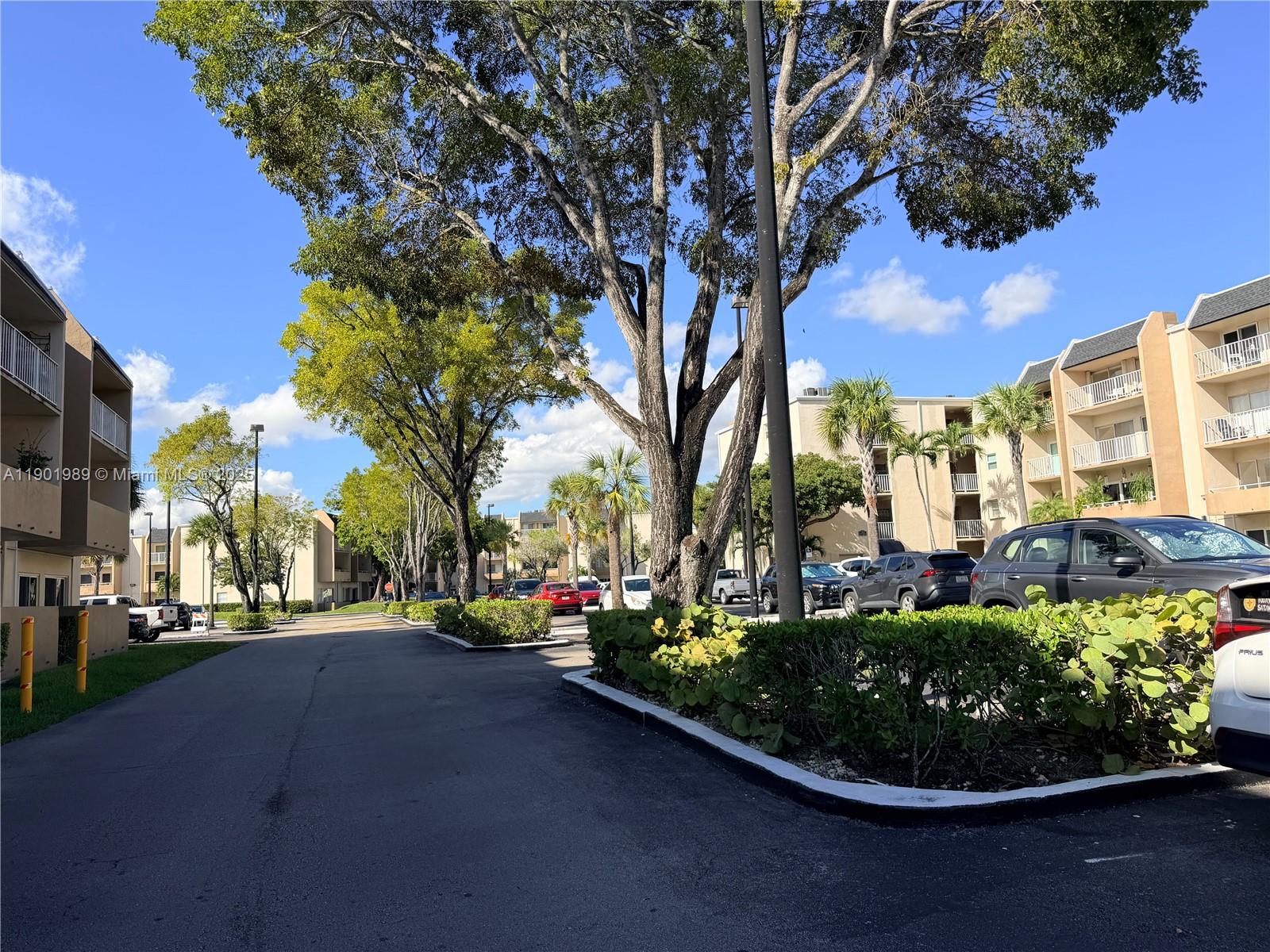 KINGS CREEK SO CONDO - Residential Lease