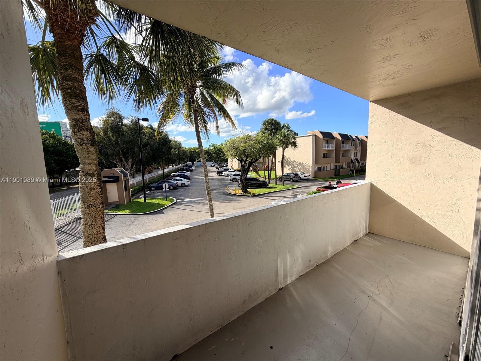 KINGS CREEK SO CONDO - Residential Lease