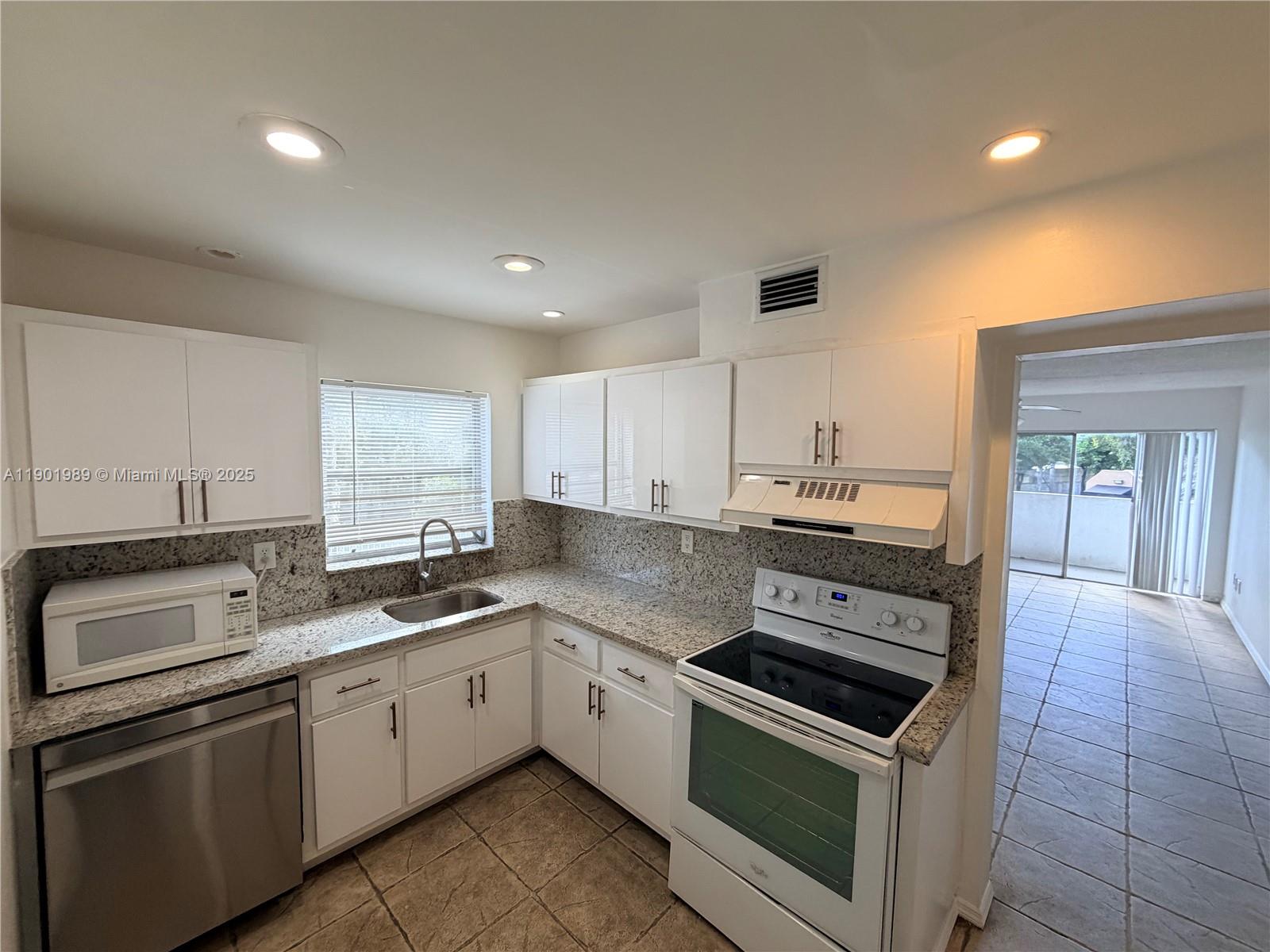 KINGS CREEK SO CONDO - Residential Lease