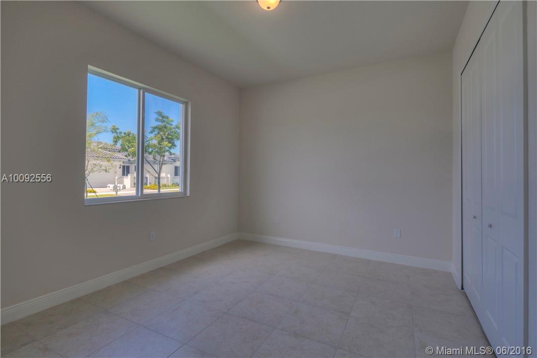 PALMETTO BAY ESTATES - Residential Lease