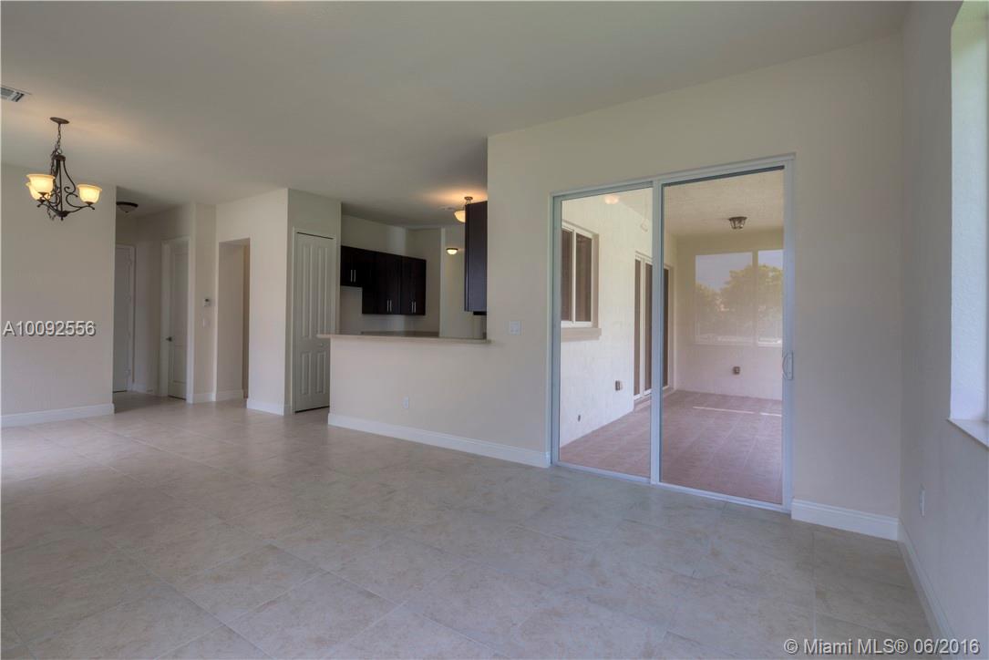 PALMETTO BAY ESTATES - Residential Lease