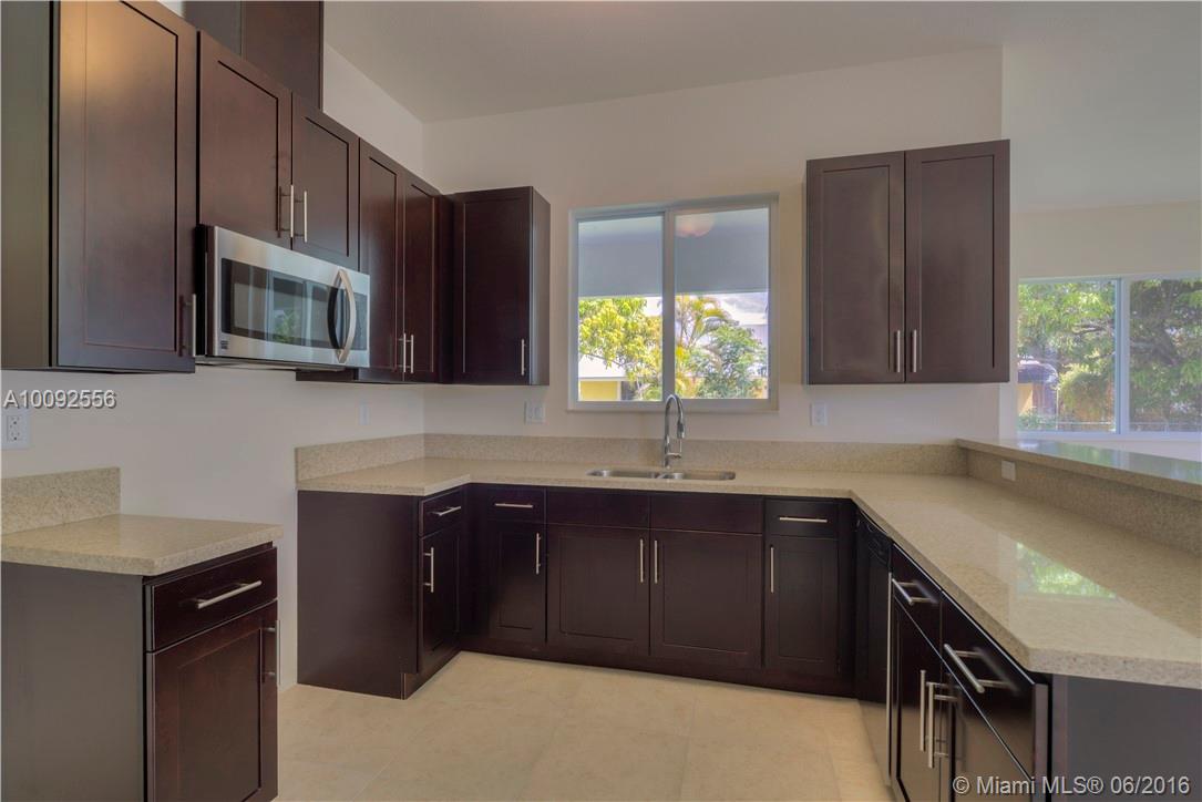 PALMETTO BAY ESTATES - Residential Lease