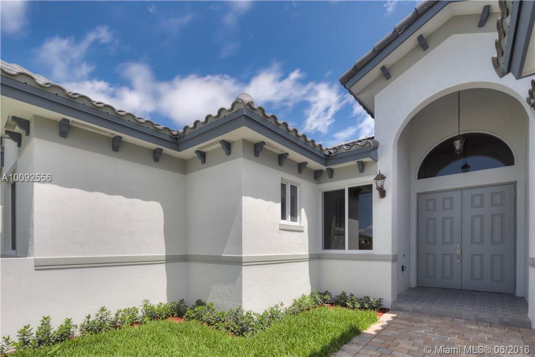 PALMETTO BAY ESTATES - Residential Lease