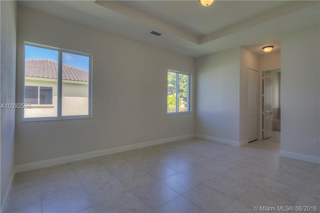 PALMETTO BAY ESTATES - Residential Lease