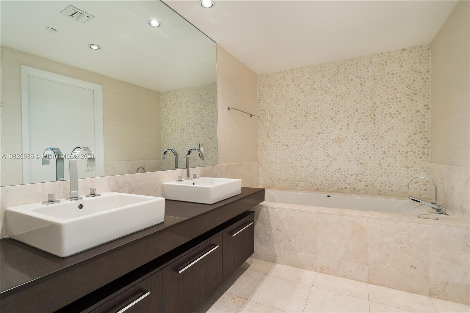 JADE OCEAN CONDO - Residential
