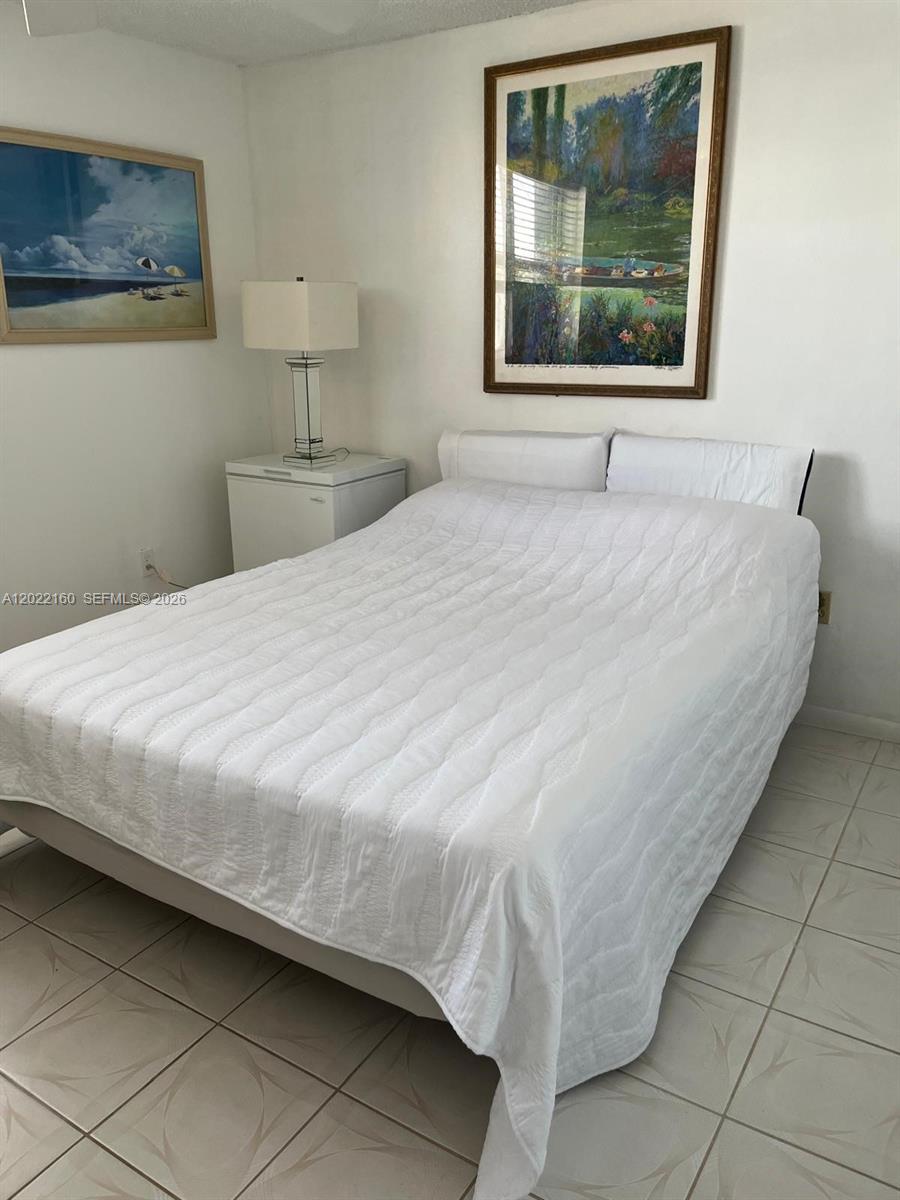 VICTORIA TOWERS CONDO - Residential