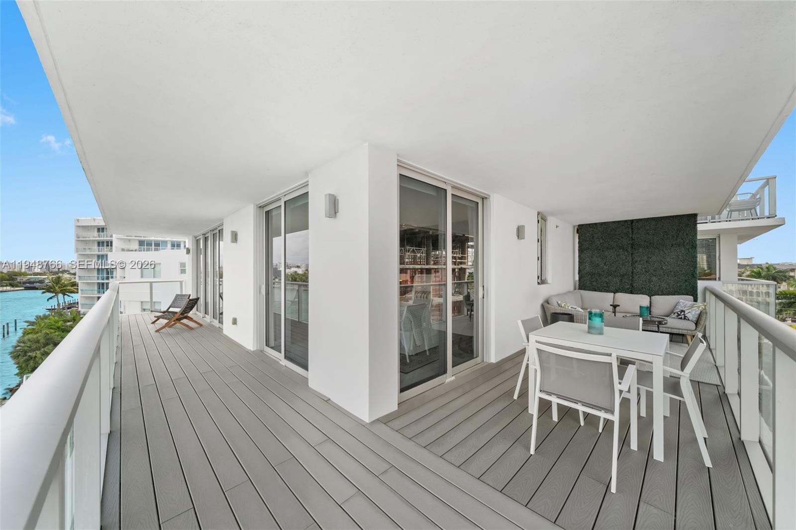 BAY HARBOUR ISLAND - Residential