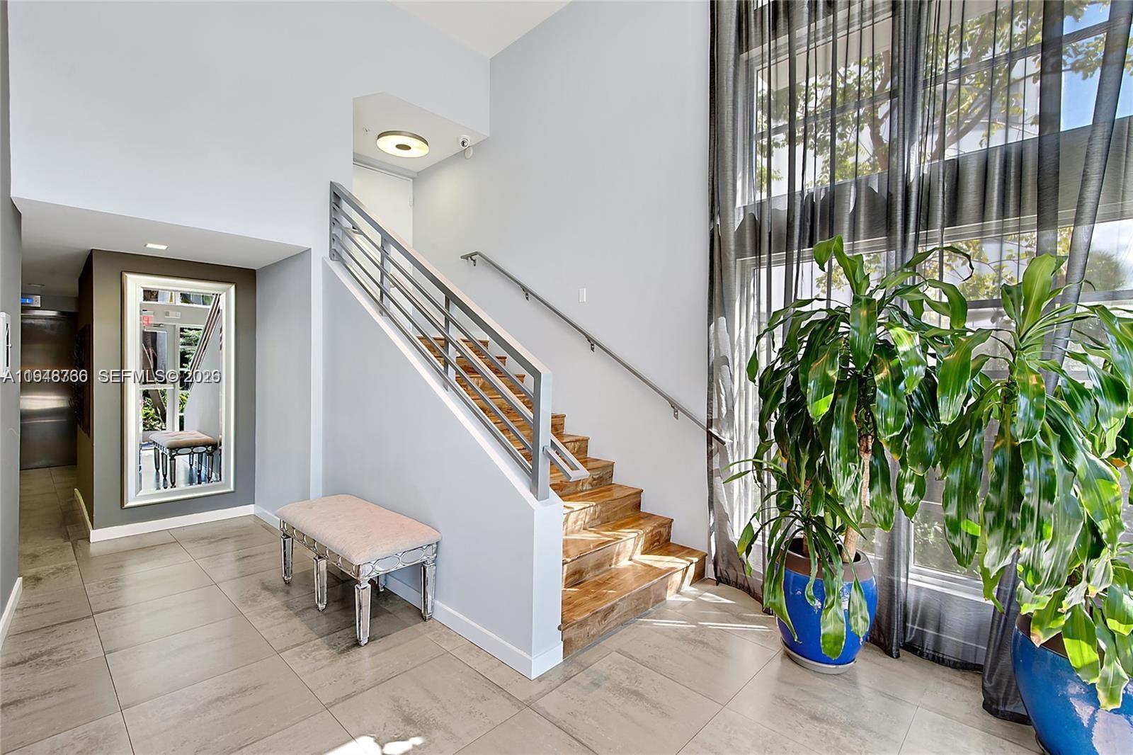 BAY HARBOUR ISLAND - Residential