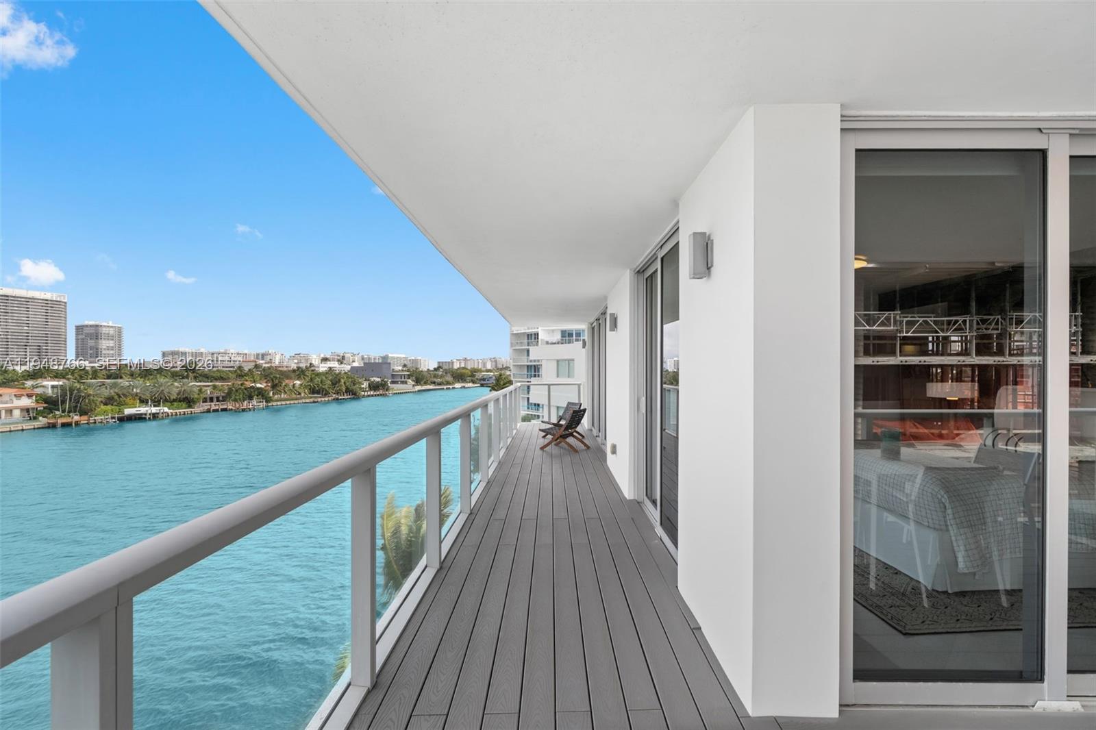 BAY HARBOUR ISLAND - Residential