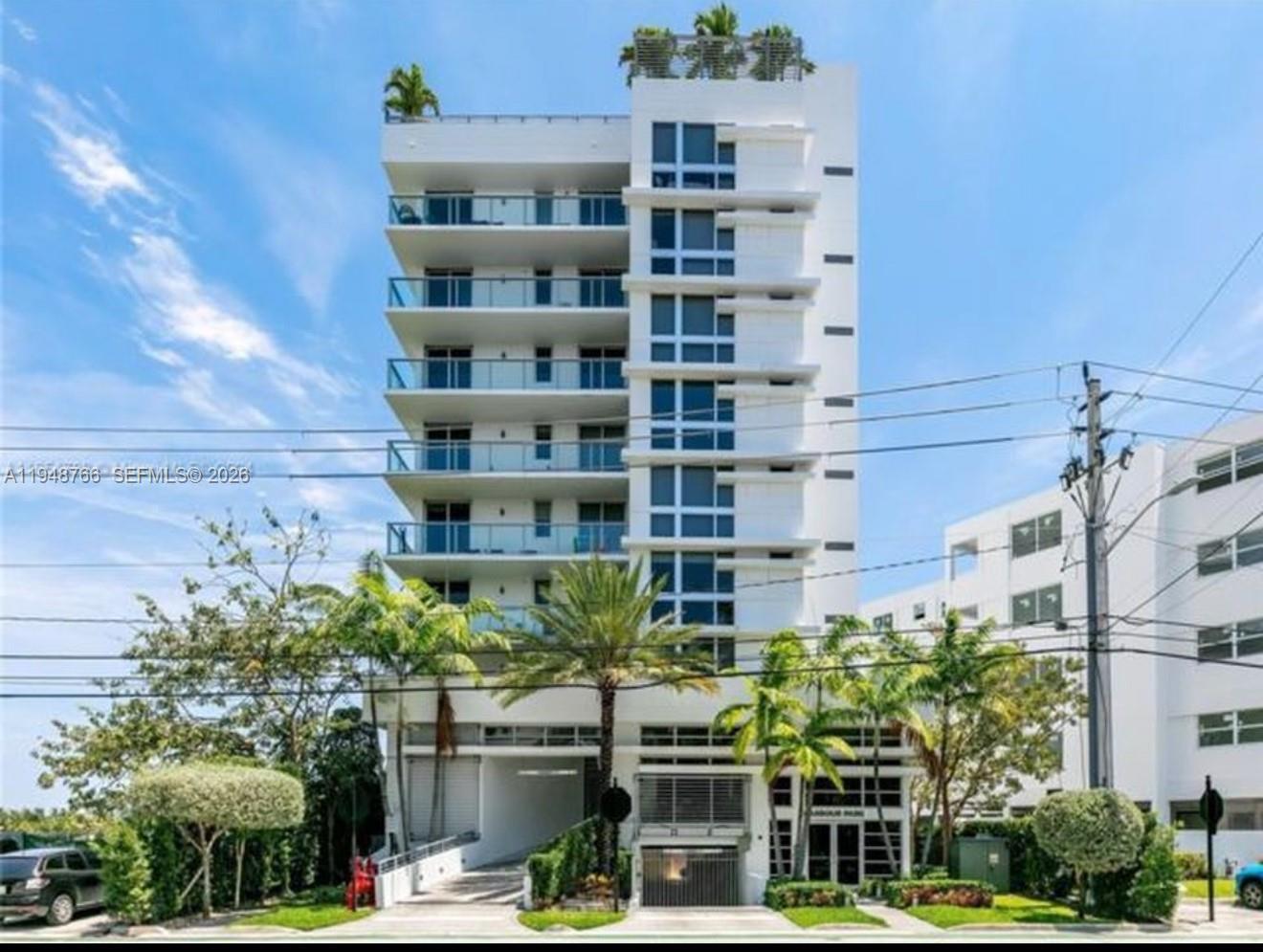 BAY HARBOUR ISLAND - Residential