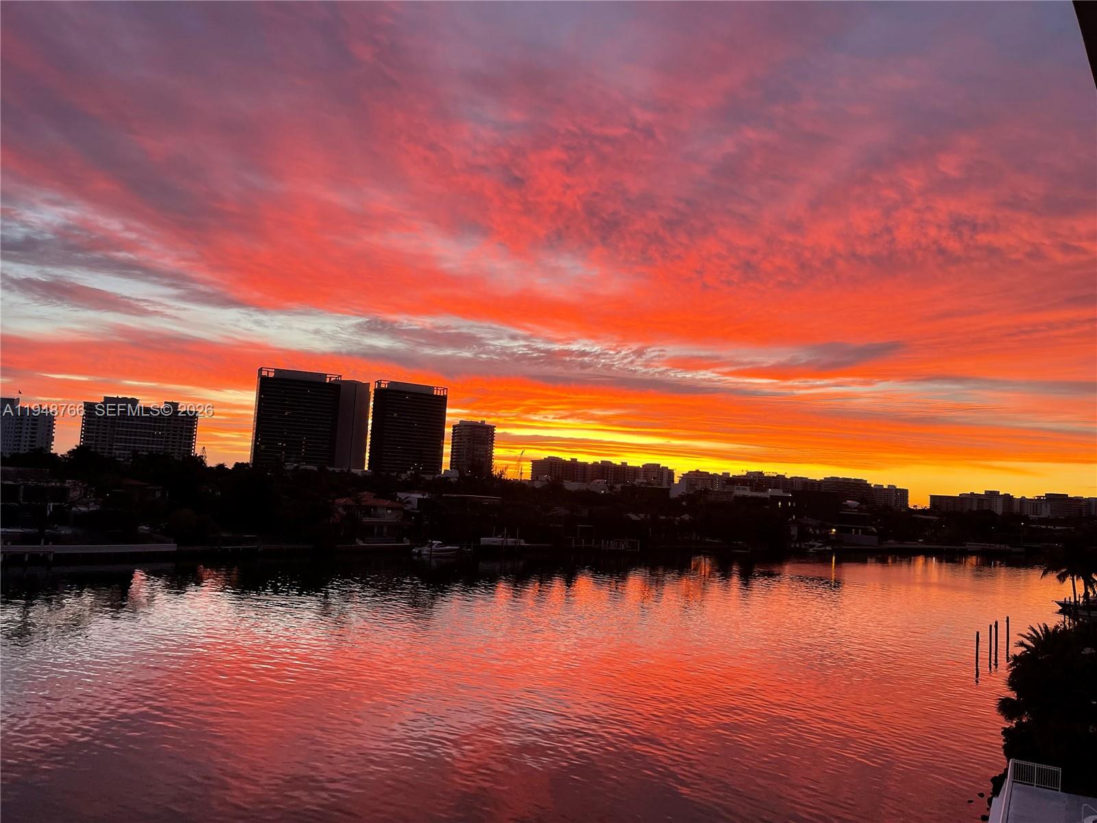 BAY HARBOUR ISLAND - Residential