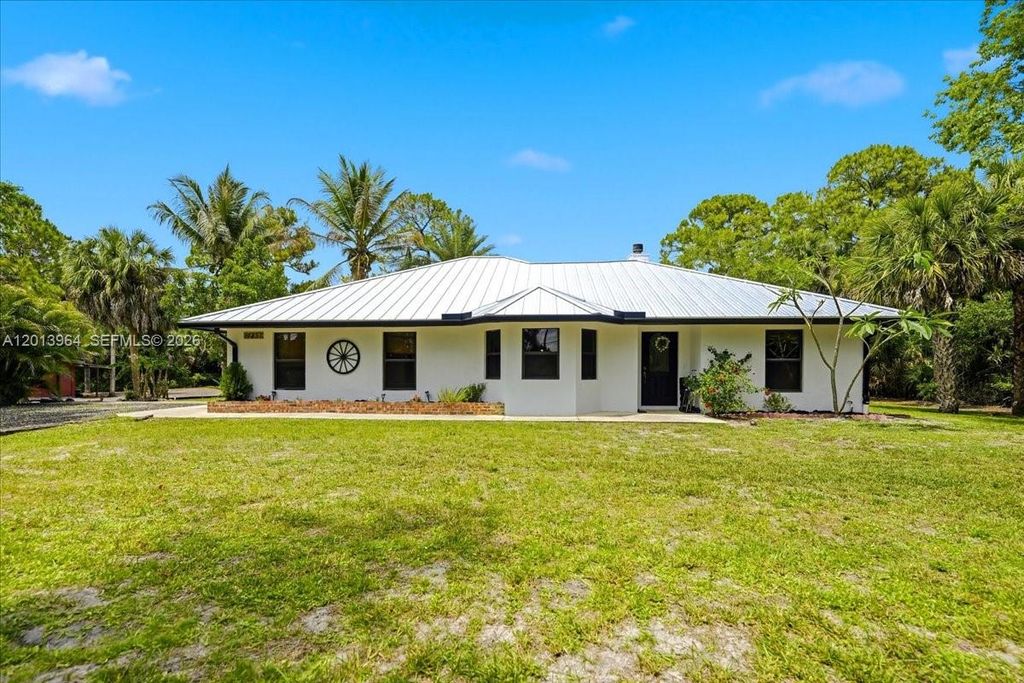Photo of 17857 82nd Rd N, Loxahatchee, FL 33470 (MLS # A12013964)