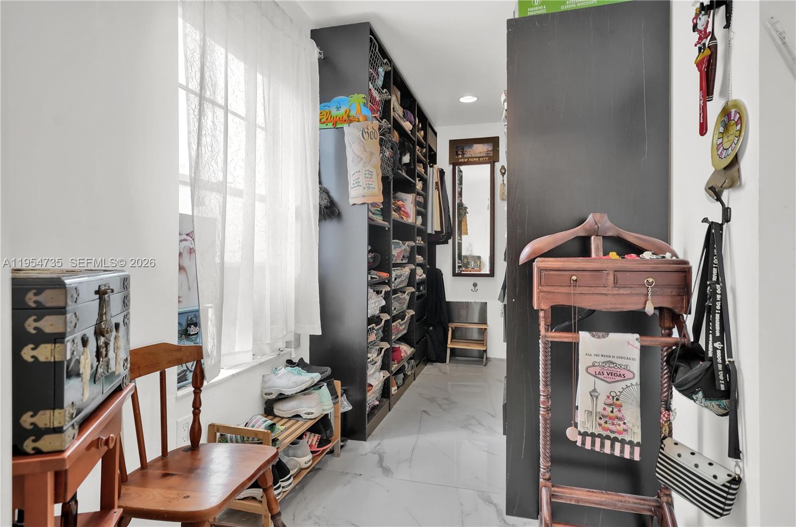 NEW LAND GARDENS CONDO - Residential