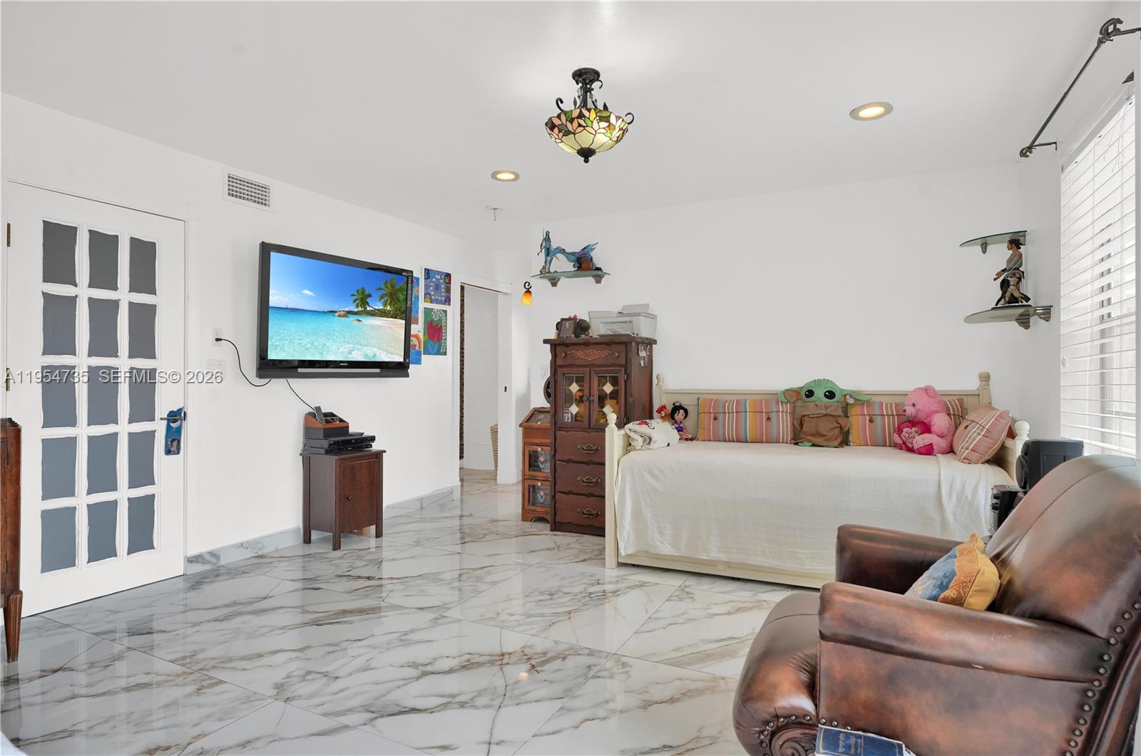 NEW LAND GARDENS CONDO - Residential