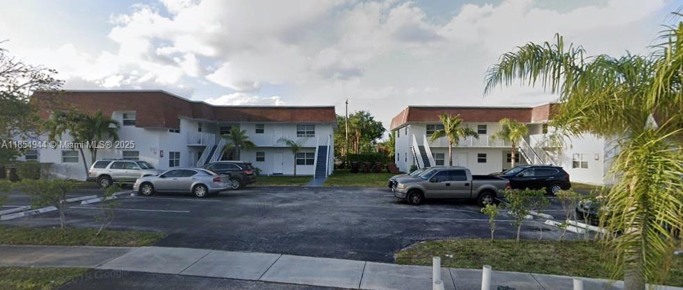 Spacious 2 bedrooms 2 bathrooms in quiet Fort Lauderdale neighborhood. Conveniently located East of Turnpike. Well kept property. Unit has Central AC, blinds and ceiling fans and plenty of closet space. Kitchen is fully equipped with all appliances, including dishwasher and beautiful granite countertops; stove, fridge and microwave. Fast approval if all screening documents are provided. Please read broker remarks. 1 assigned parking spot. Laundry on site