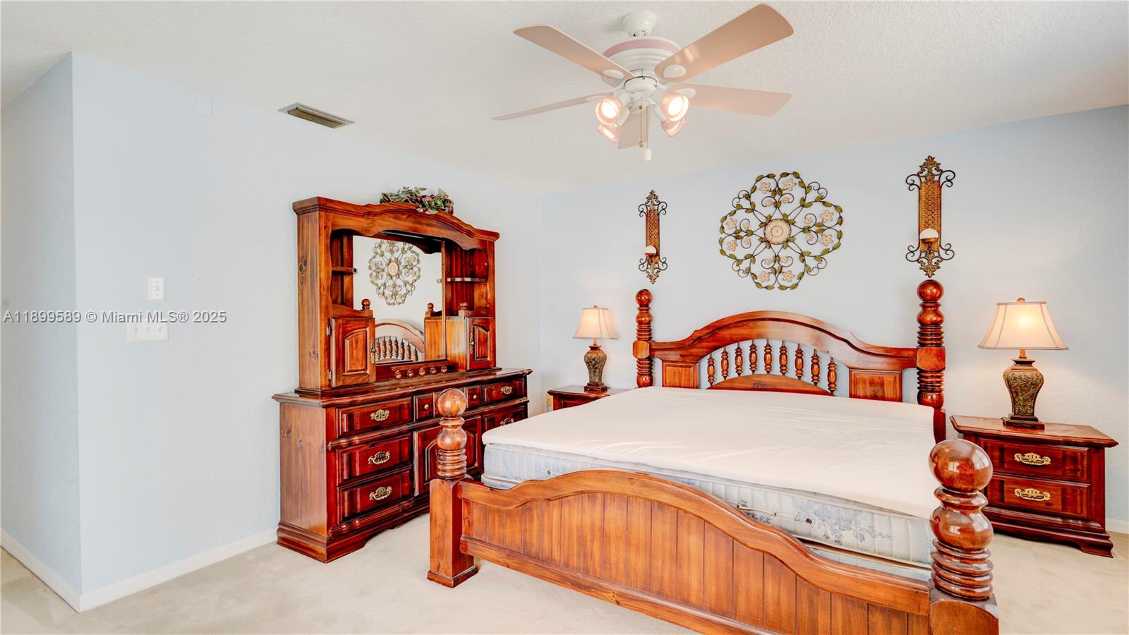 HAWKES BLUFF - Residential