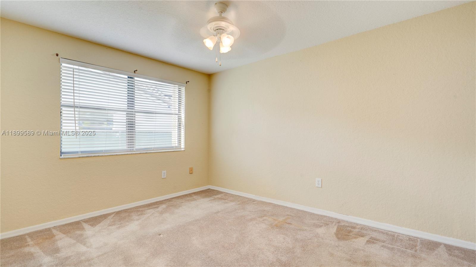 HAWKES BLUFF - Residential