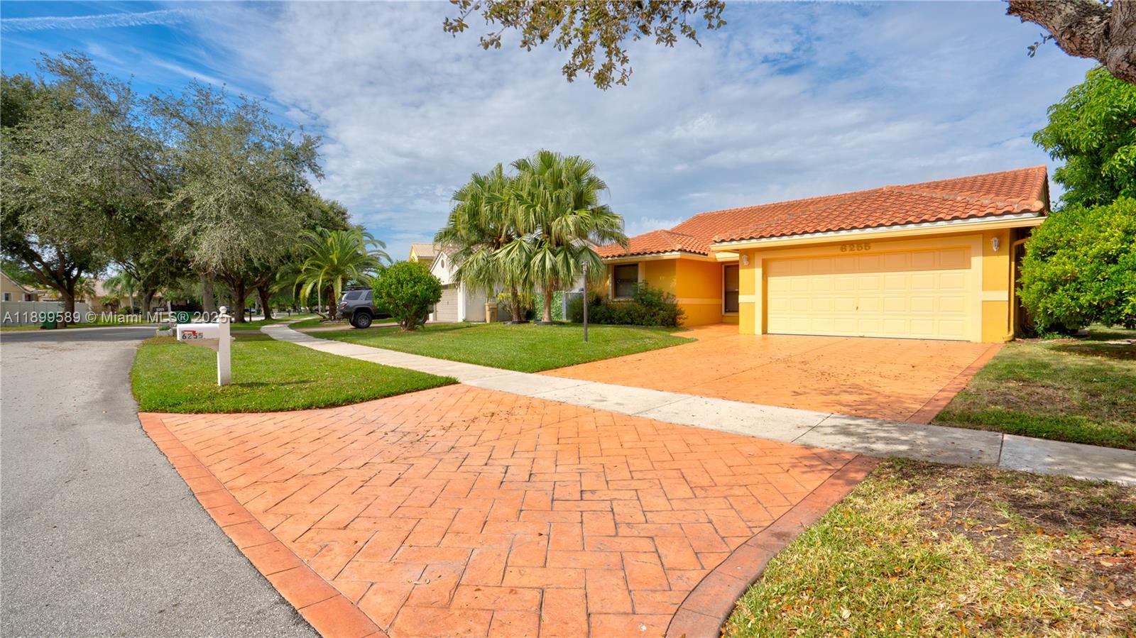 HAWKES BLUFF - Residential