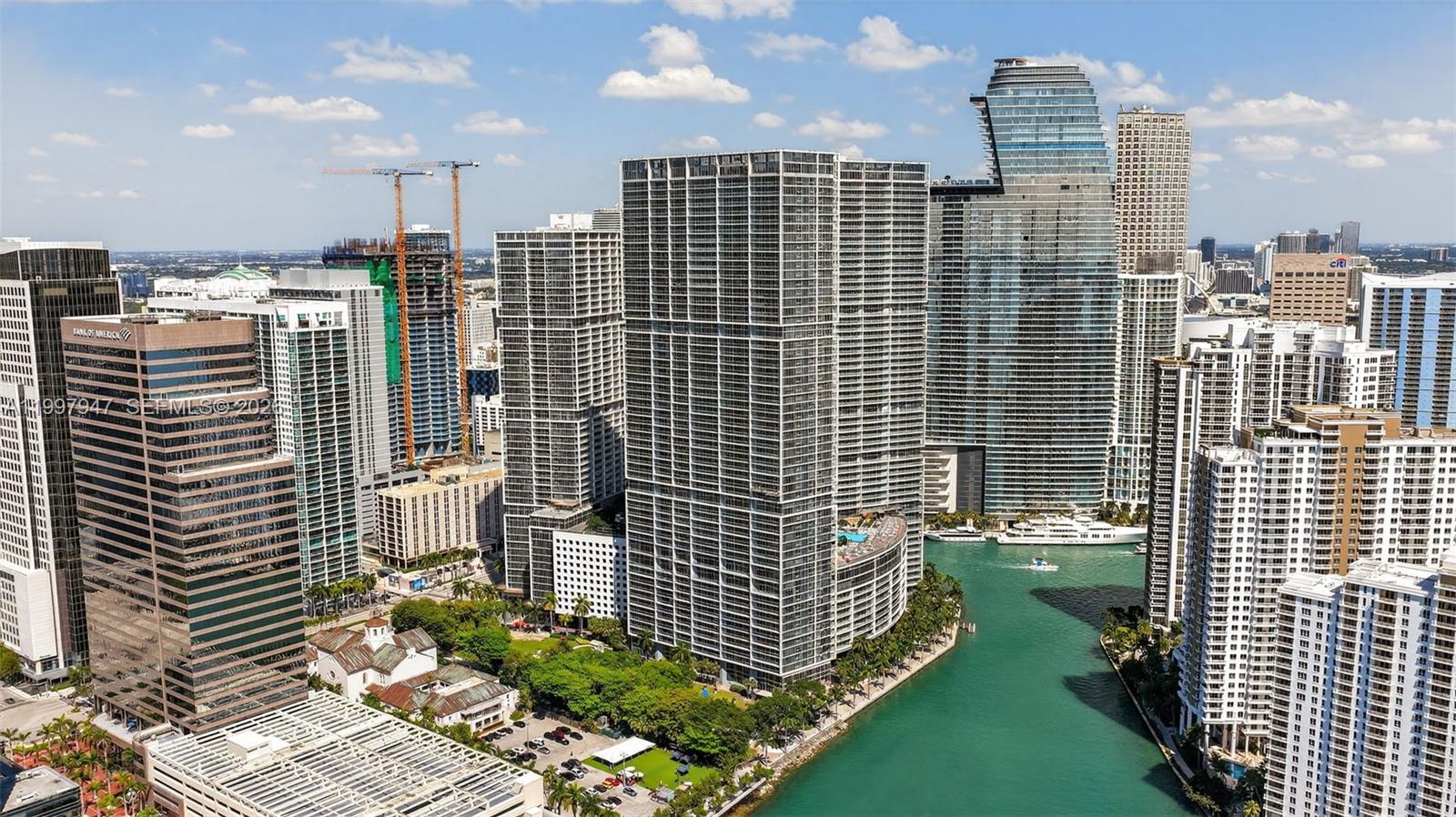 ICON BRICKELL NO TWO - Residential