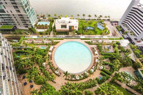 Condominium in Miami FL 480 31 St.jpg
