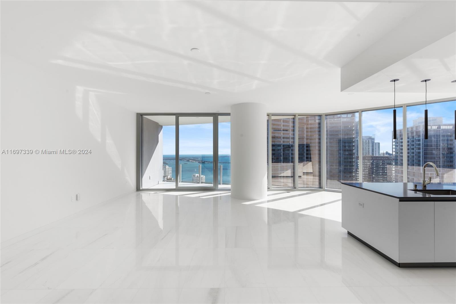 ASTON MARTIN RESIDENCES - Residential