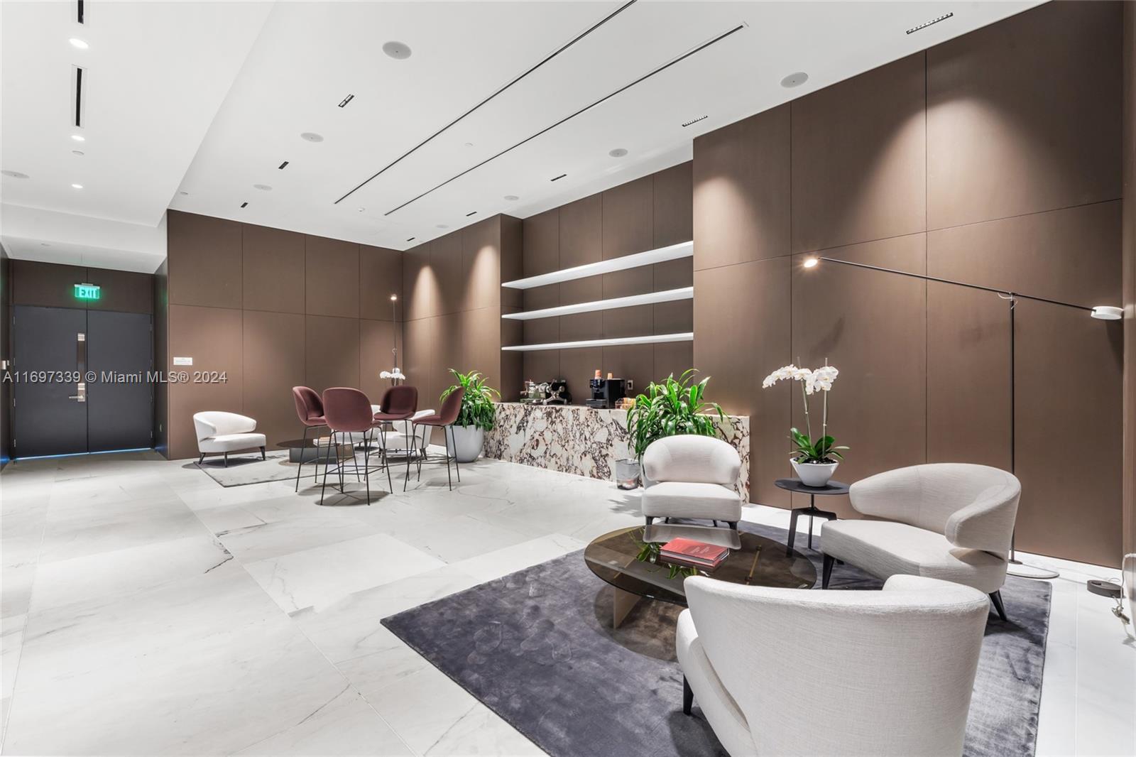 ASTON MARTIN RESIDENCES - Residential