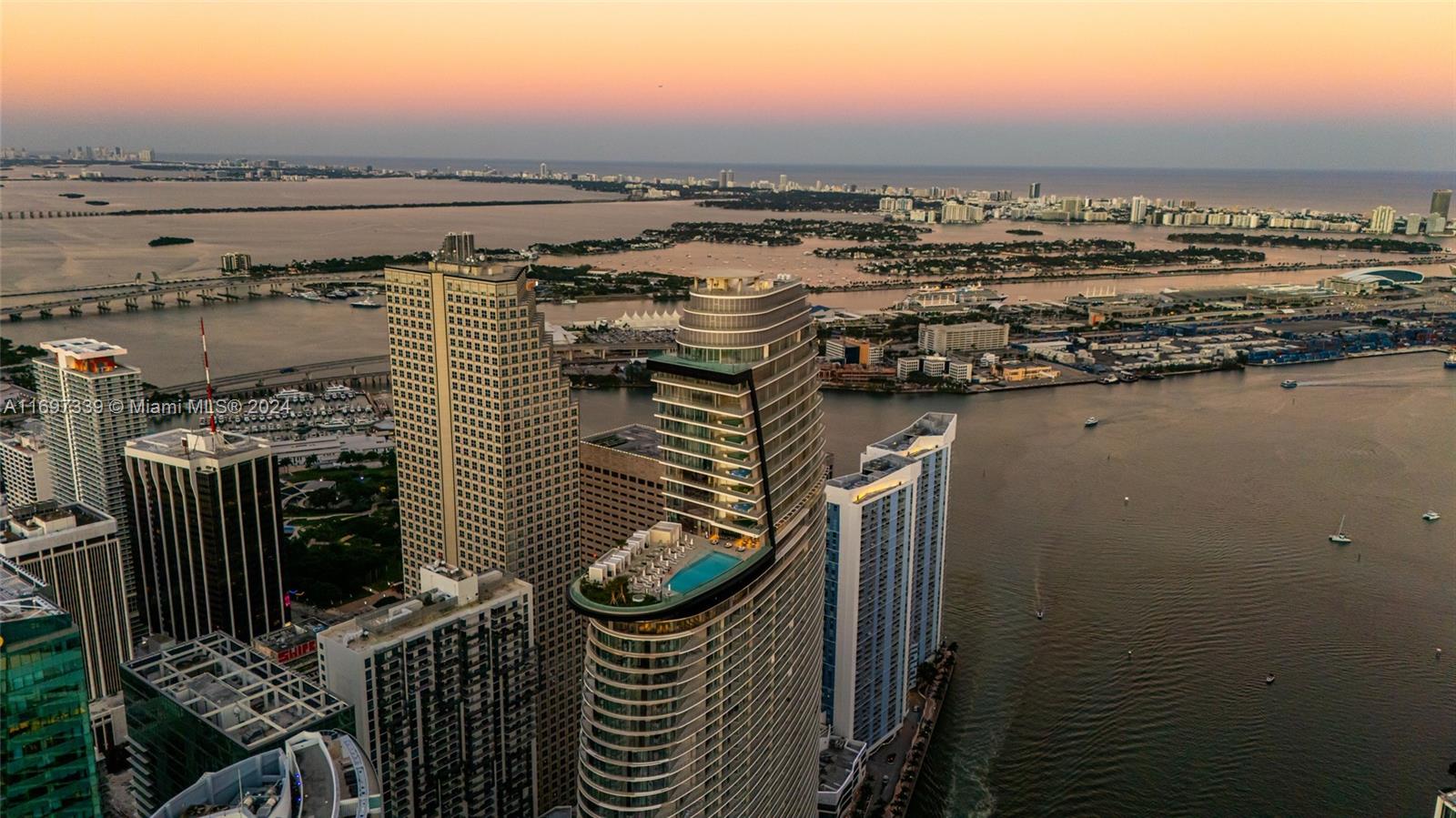 ASTON MARTIN RESIDENCES - Residential